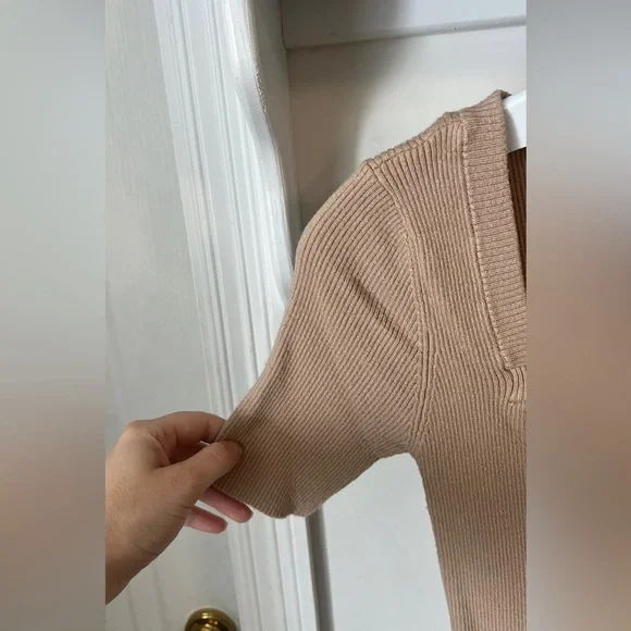 FINAL PRICE Skies Are Blue Tan Ribbed Short Sleeve Top - Picture 2 of 5